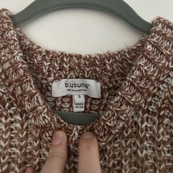 Knit Sweater Vest - Picture 2 of 2